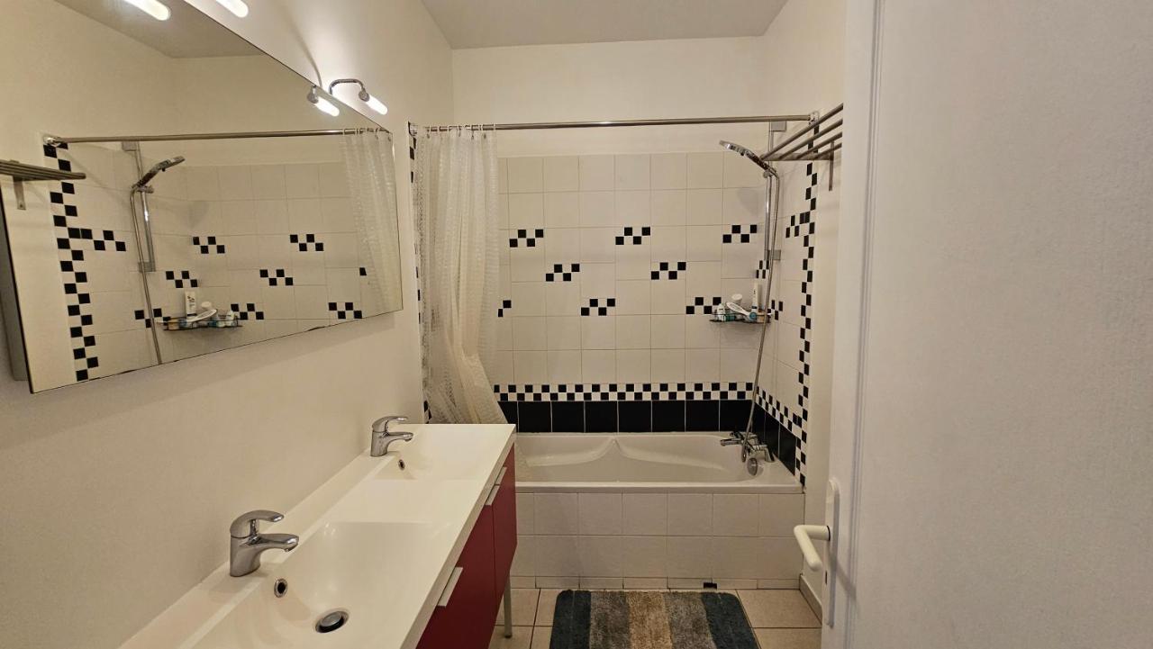 Bed To Rent - Maison Calme Avec Jacuzzi Sous Supplement Bordeaux Exterior photo